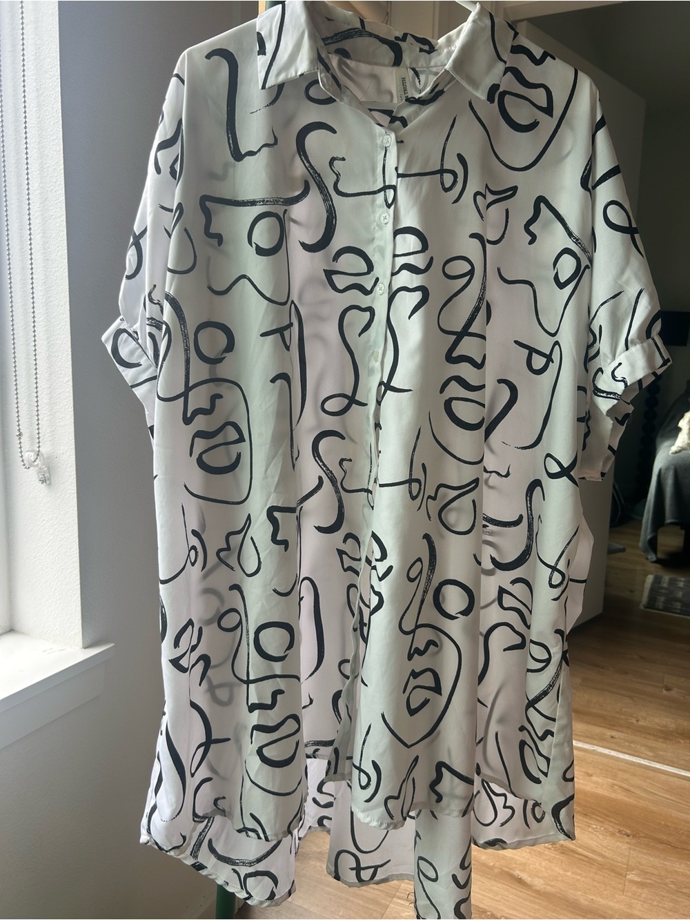 Live 4 Truth Abstract Face Button-Down Shirt - White/Black